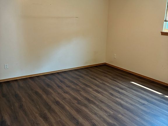 2nd image of 1307 Wildflower Dr