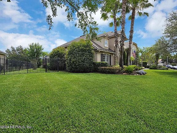 3rd image of 716 CASTLEDALE Court