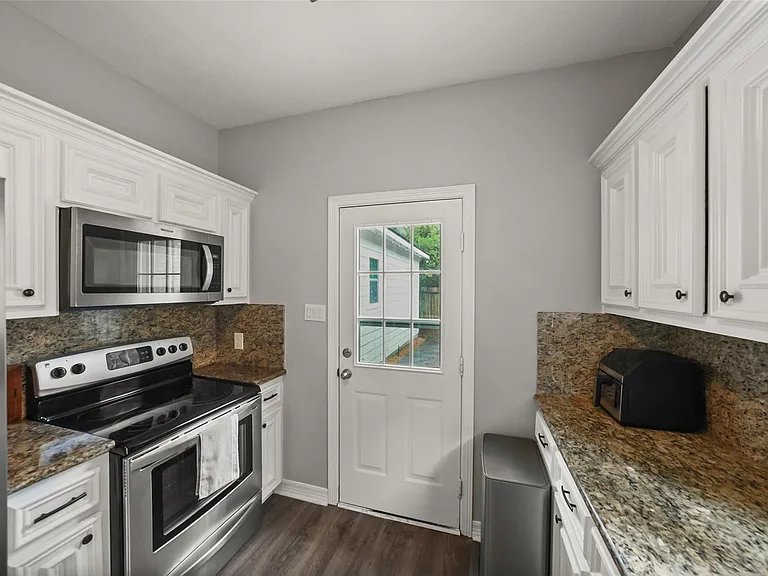 11307 Alcott Dr — Photo 7