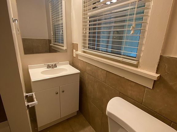 5th image of 2026 J St #4