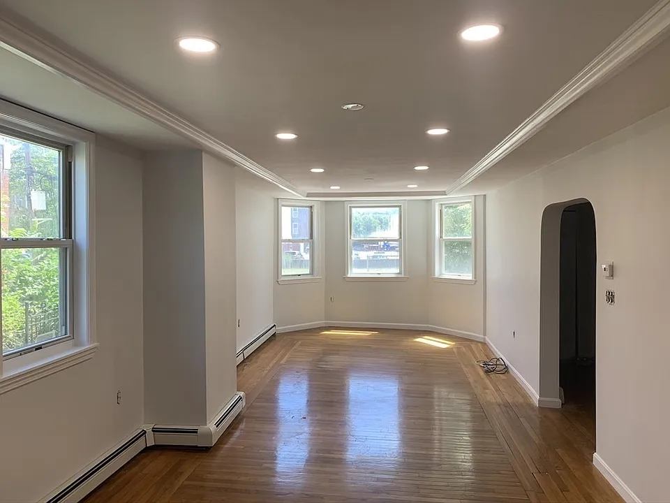 26 Frankfort St #1