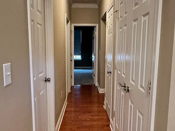 5th image of 668 Pine Valley Ct