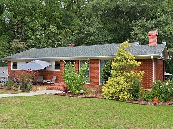4th image of 4013 Vesta Dr