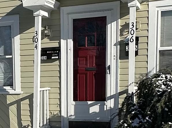 304 Bloomfield St