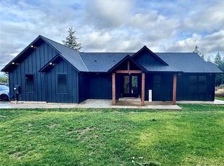 110 Bullhead Dr, Castle Rock, WA 98611