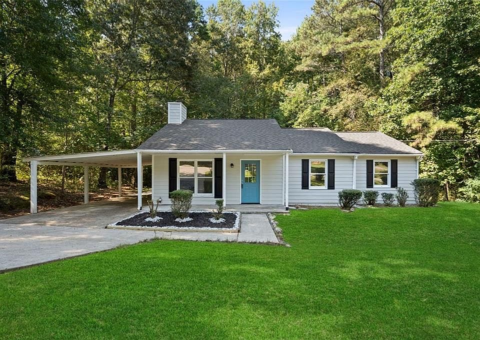 1st image of 319 Chimney Trace Dr