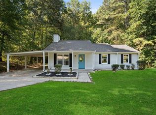 319 Chimney Trace Dr, Winder, GA 30680