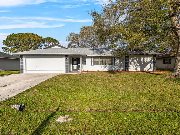 2nd image of 735 SE Floresta Drive