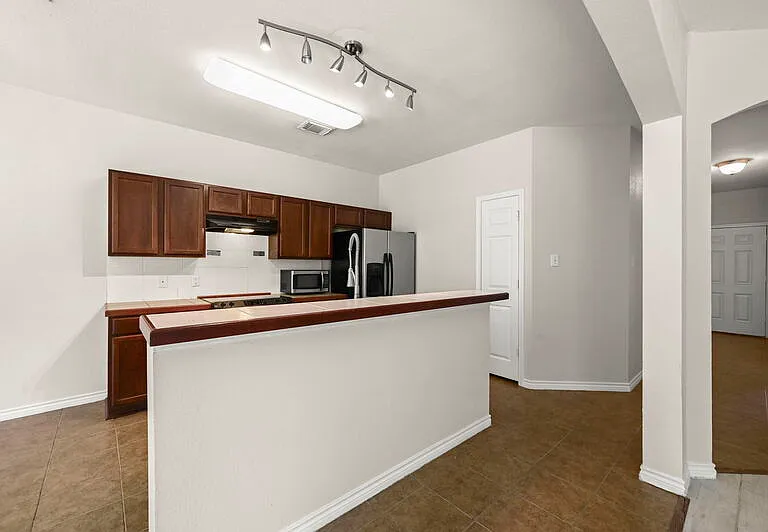 22898 Sabine Dr — Photo 11