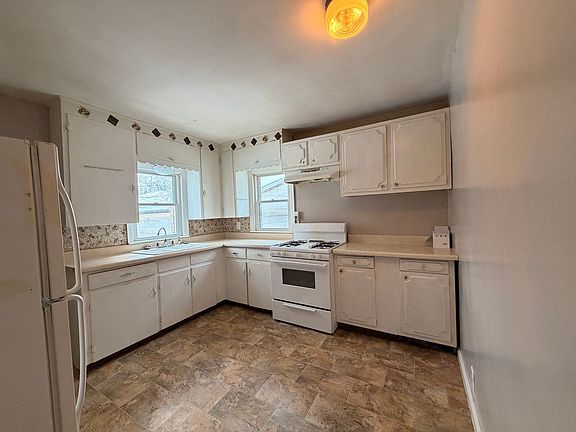 3rd image of 1407 8th Ave S