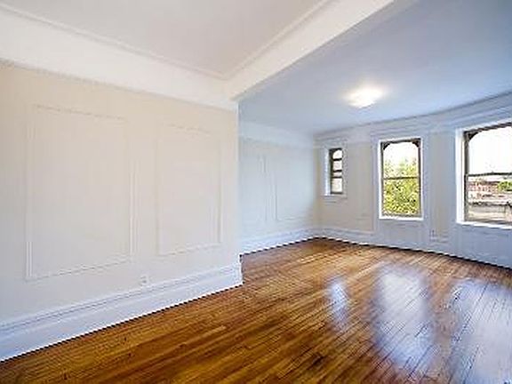2nd image of 533 8th St