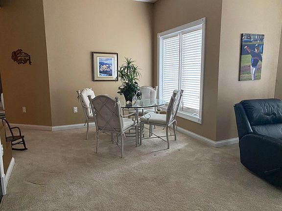 3rd image of 247 Longwood Rd