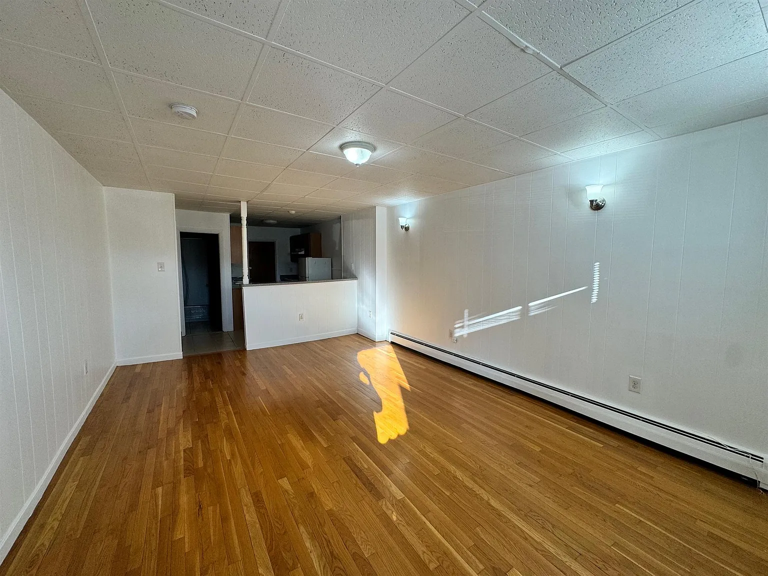 Studio, 400 sqft, $2,050 — Photo 4