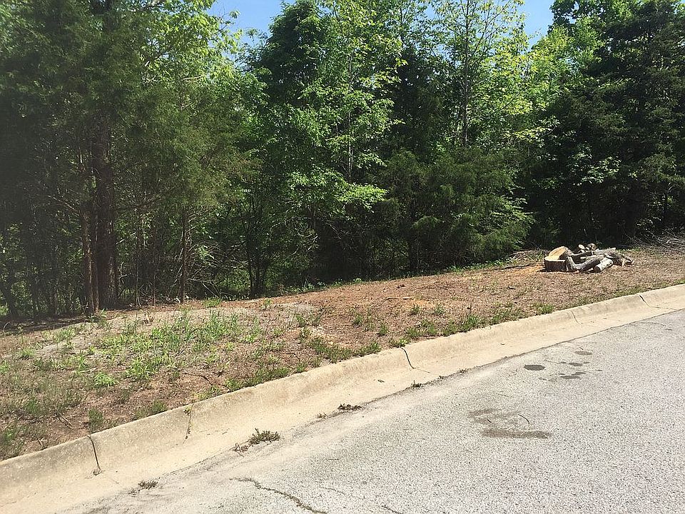 1st image of 161 Cypress Cir