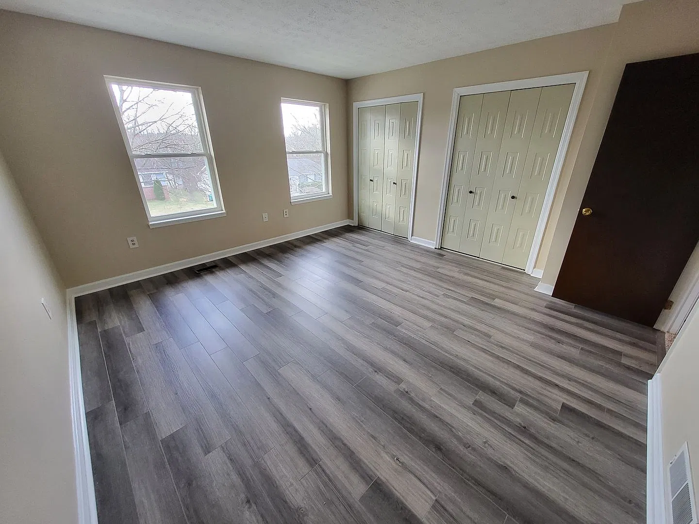 Two Bedroom Townhouse - New Oxford Road — Photo 3
