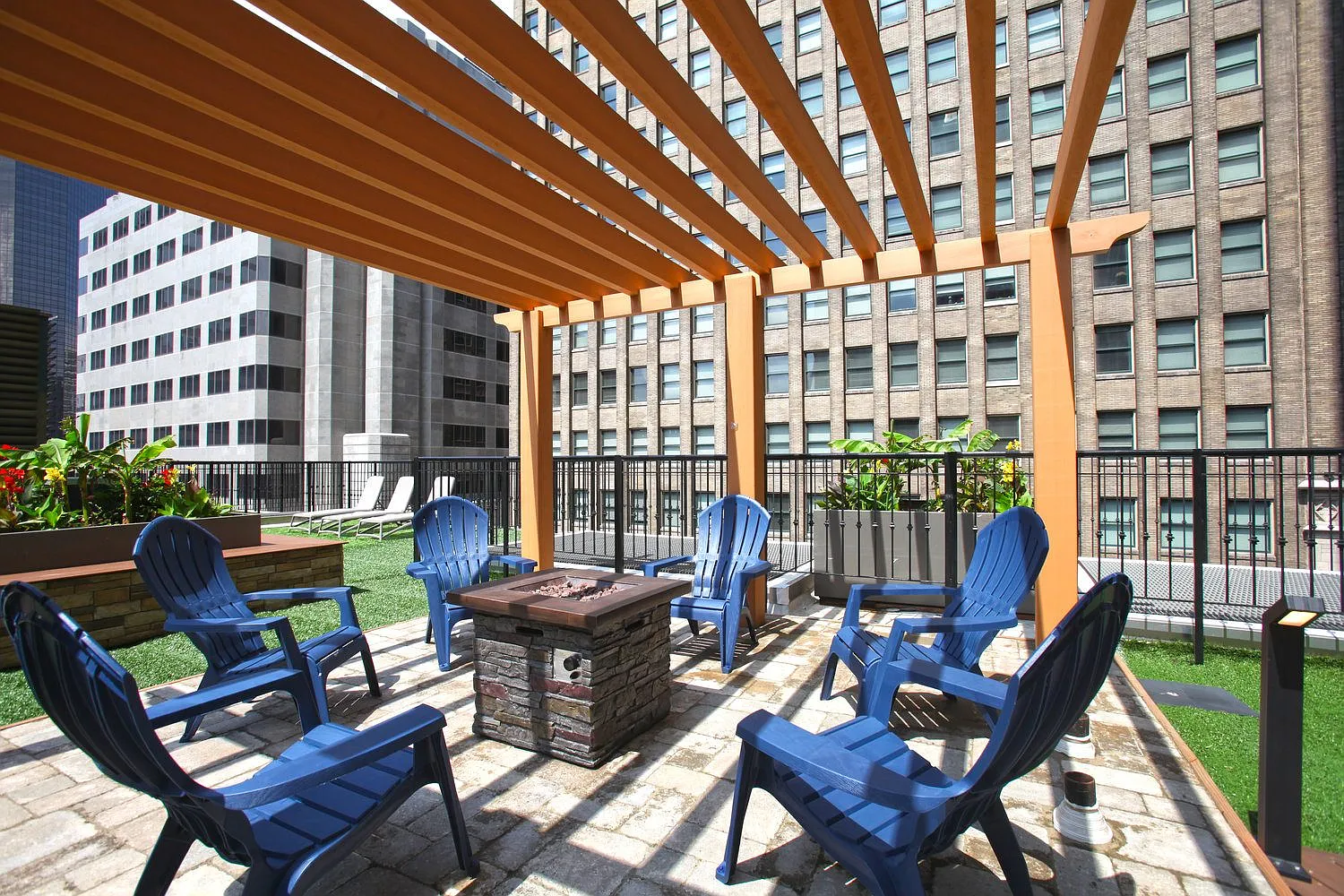 Gallery 720 — Photo 3
