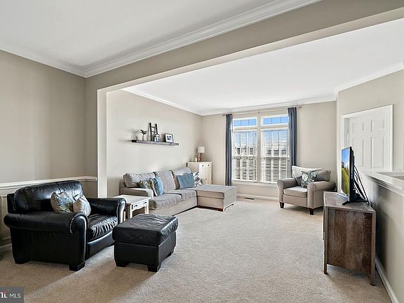4th image of 15058 Danehurst Cir