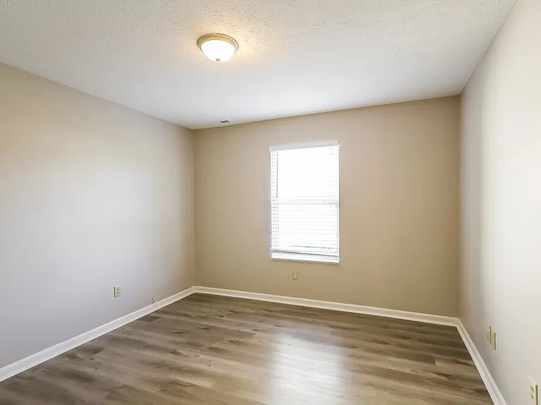 7051 N Laredo Dr — Photo 9