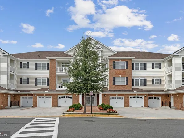 15140 Heather Mill Ln Unit 404, Haymarket, VA 20169