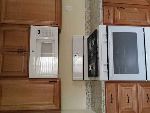 4th image of 4240 35th St