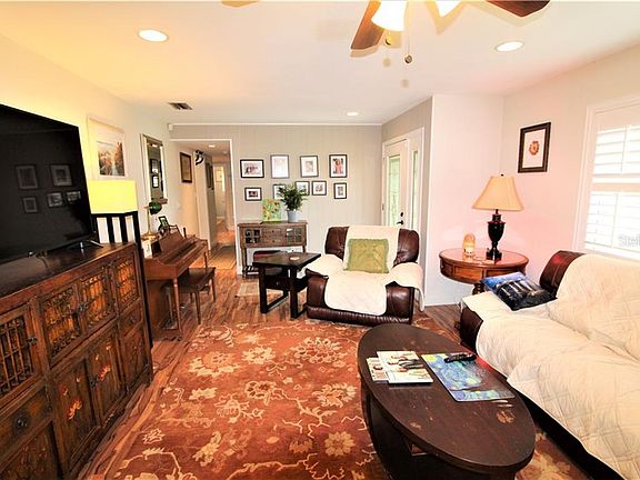 5th image of 3611 Dagon St