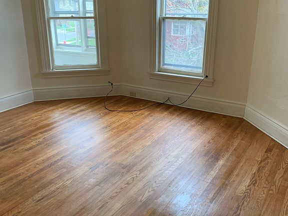 3rd image of 1102 Carbon St #2