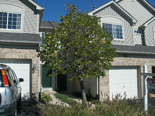 1st image of 954 Parkhill Cir