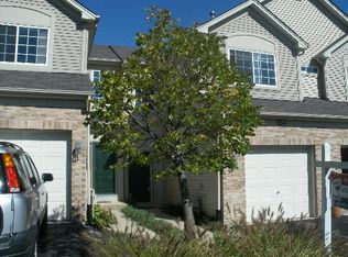954 Parkhill Cir, Aurora, IL 60502