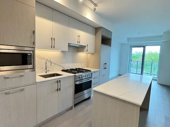 8 Manor Rd W, Toronto, ON