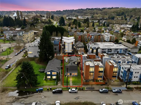 547 S Sullivan Street, Seattle, WA 98108