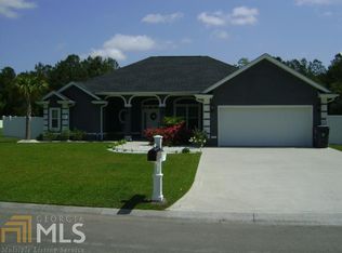275 Deerwood Village Dr, Woodbine, GA 31569