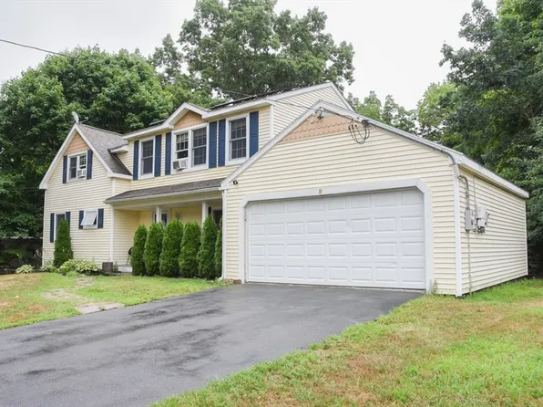 9 Topping Rd, Andover, MA 01810