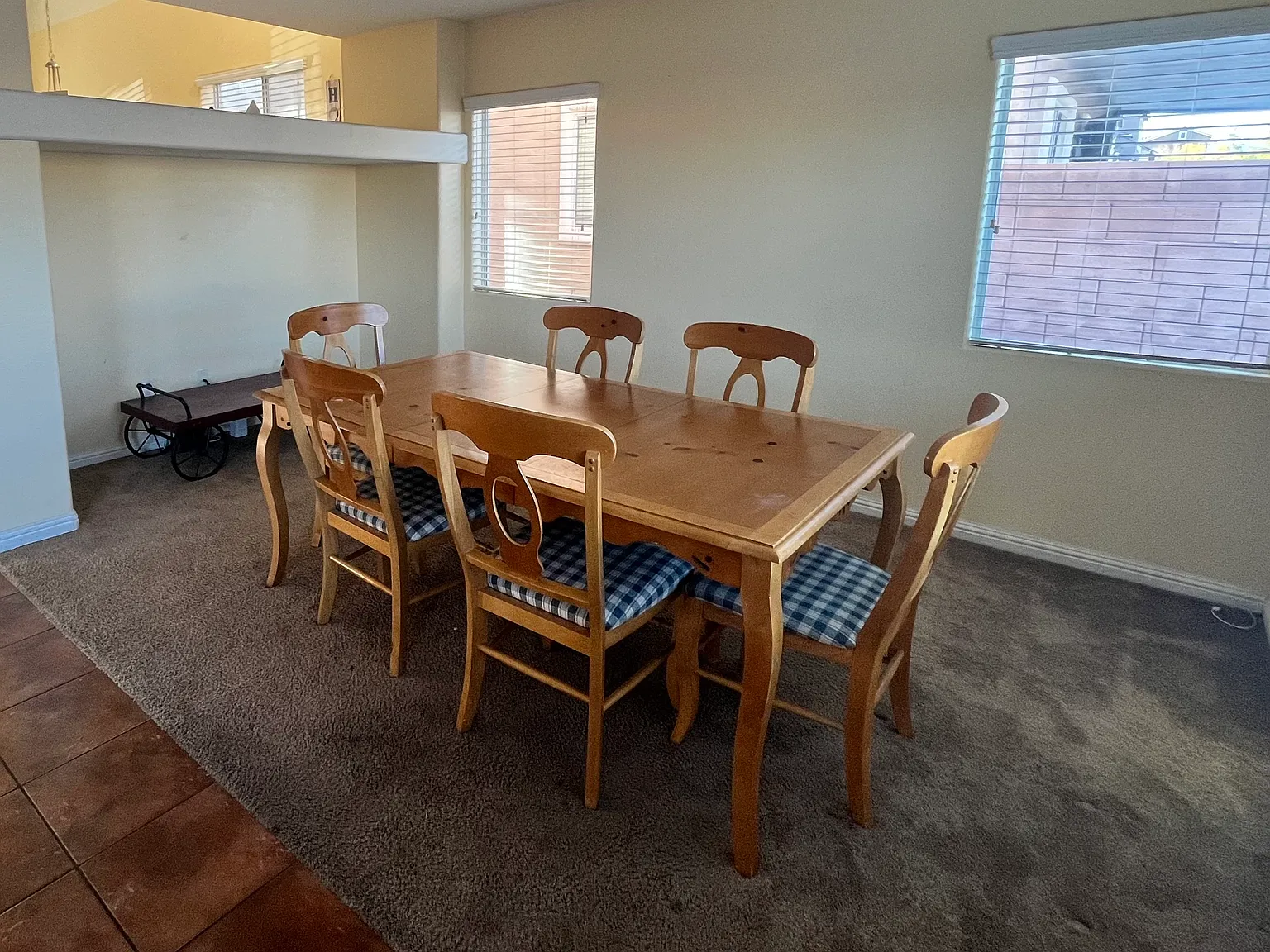 4 bed, 2.5 bath, 1960 sqft, $800 — Photo 3