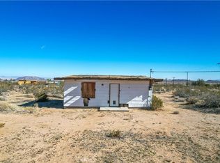 1 Hondo St, Landers, CA 92285