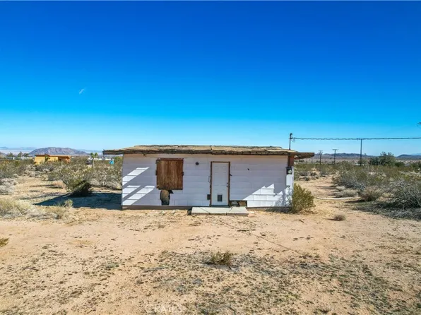1 Hondo St, Landers, CA 92285