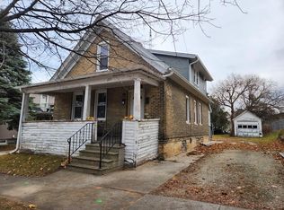 1231 S 17th St, Manitowoc, WI 54220