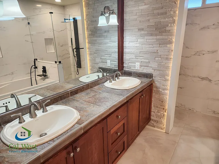 7521 Santa Barbara Dr — Photo 10