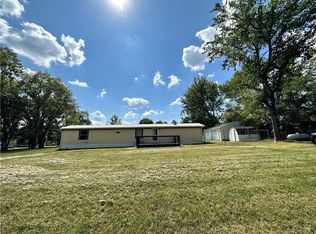 706 Riess Ln, Bates City, MO 64011