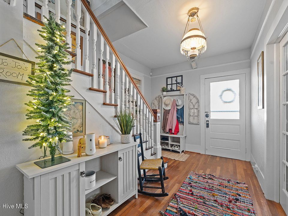 16th image of this home