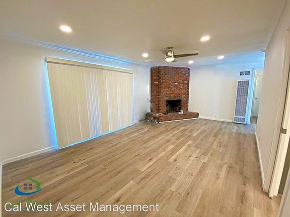 2nd image of 2495 Lincoln Ave