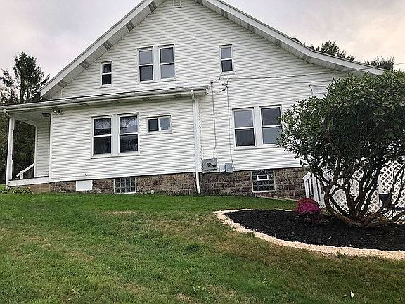 3rd image of 744 Vernon Dr