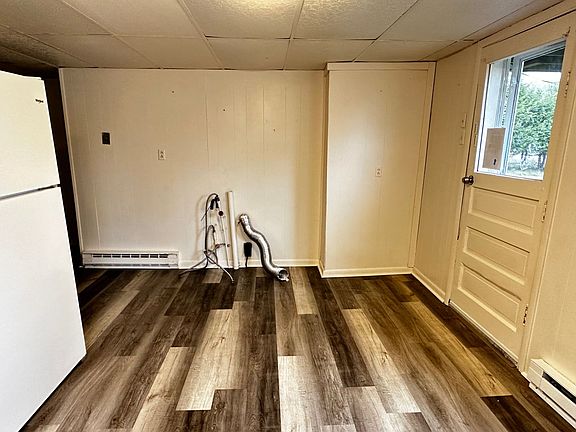 2nd image of 138 Main St #2