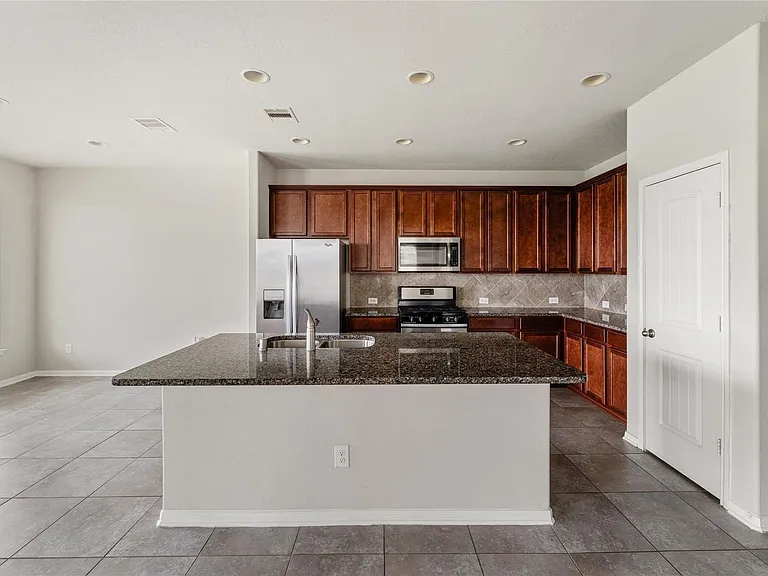 8014 Oxbow Manor Ln — Photo 13