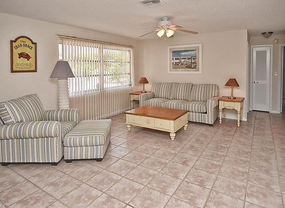 4th image of 46 Fairview Blvd