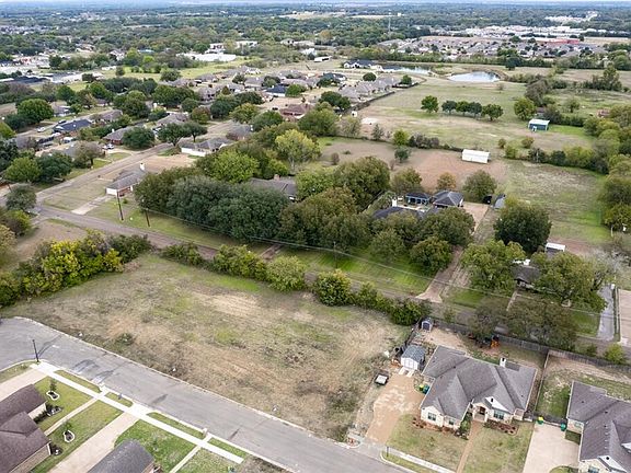 5th image of 308 Crye Cir