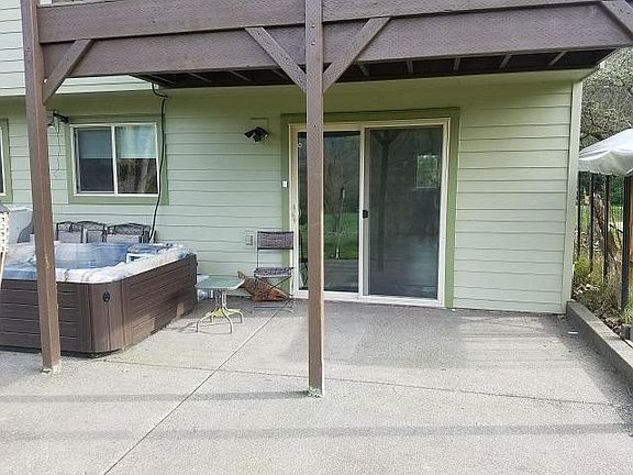 Private Entry to apartment