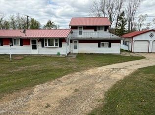 3595 Hutchinson Rd, North Branch, MI 48461