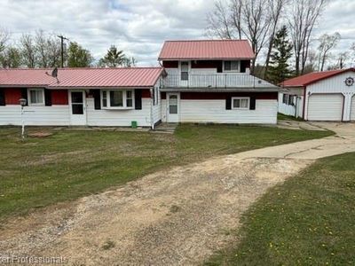 3595 Hutchinson Rd, North Branch, MI, 48461