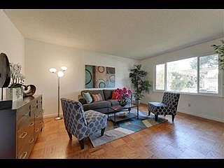 3rd image of 6459 Ramblewood Dr