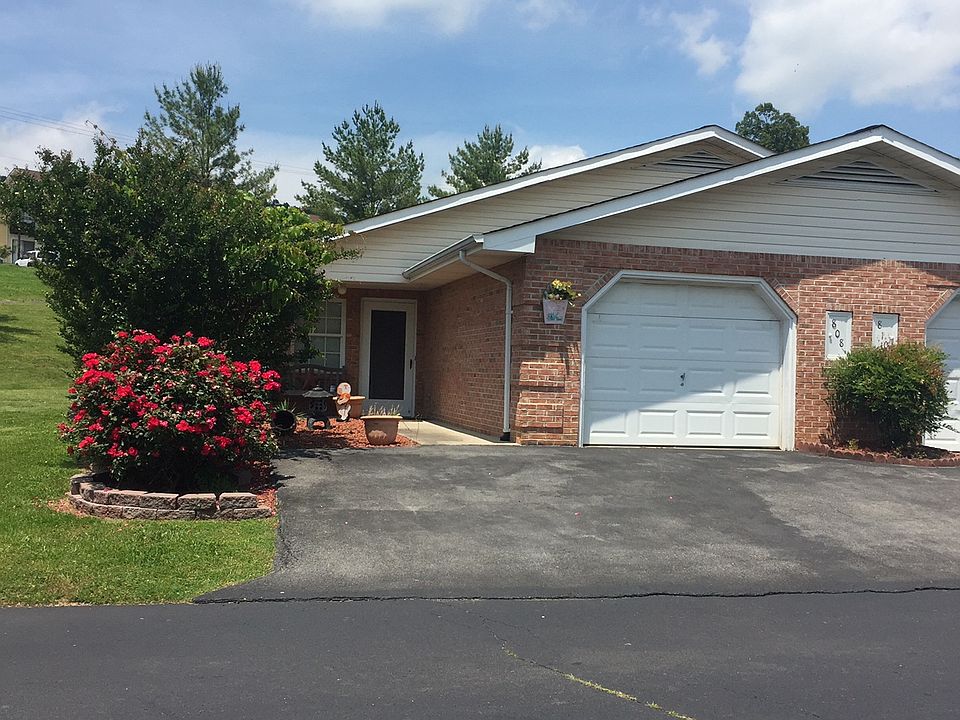 1st image of 808 Cobblestone Pl